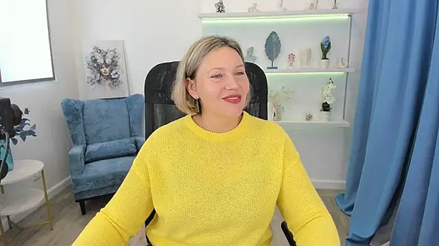 NinaStarle online show from October 8, 4:36 am
