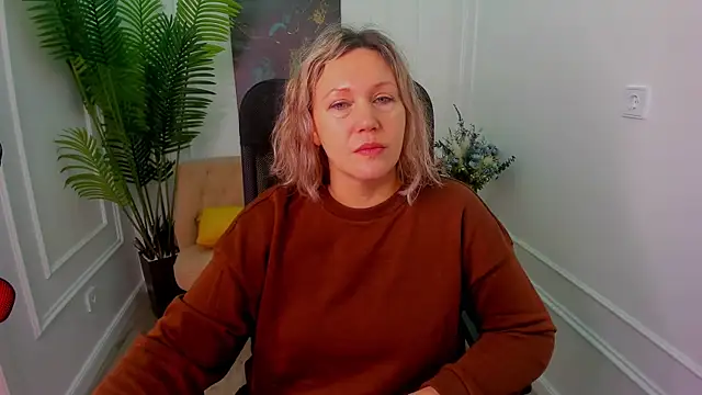 Snapshot of NinaStarle chatting on January 12, 4:30 am NinaStarle online show from January 12, 4:30 am