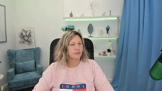 NinaStarle online show from September 19, 11:58 am