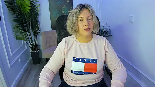 NinaStarle online show from September 26, 4:52 am