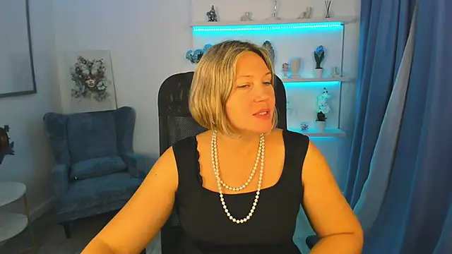 NinaStarle online show from October 5, 4:47 am