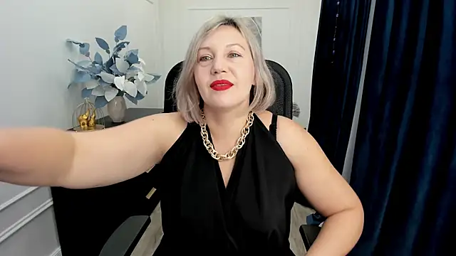 NinaStarle online show from November 19, 4:45 am