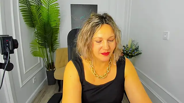 NinaStarle online show from November 13, 4:38 am