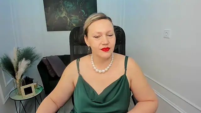 NinaStarle online show from April 9, 4:25 am