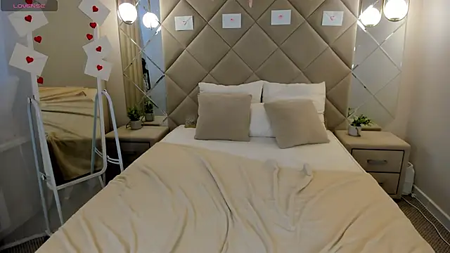 Chloee White online show from February 14, 9:42 am