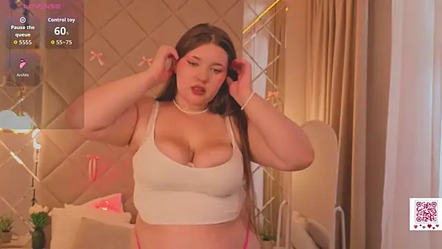 Chloee White online show from July 17, 8:55 am
