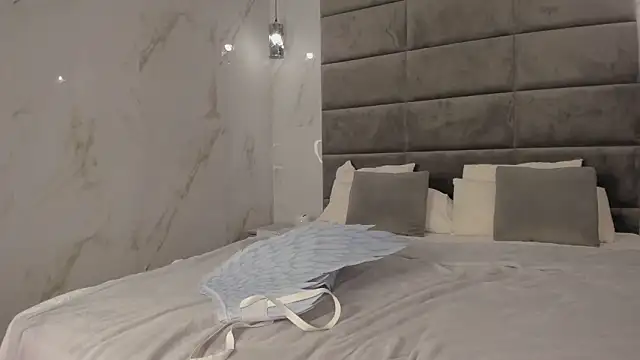 Chloee White online show from July 6, 9:16 am
