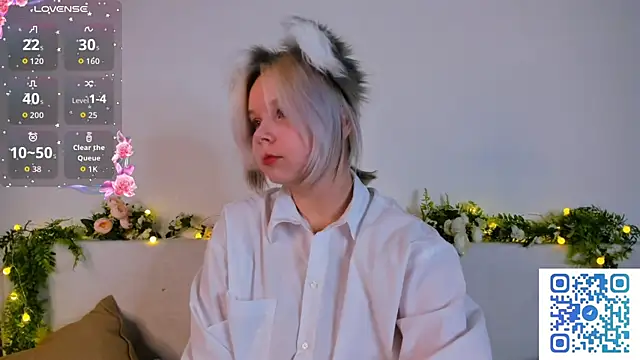 girlllsooft online show from October 23, 1:10 pm