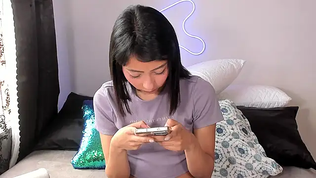 Londonttipton online show from February 27, 7:24 pm