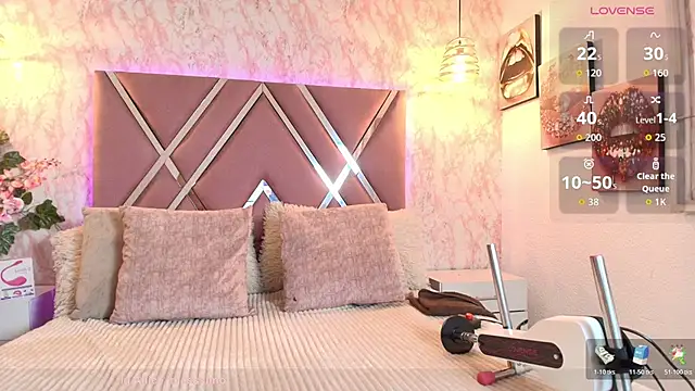 Aliice1  online show from November 7, 7:29 pm