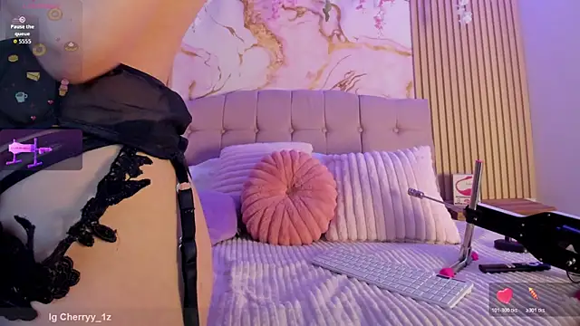 Aliice1  online show from March 13, 10:15 pm