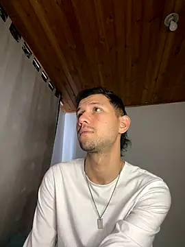 Michaell Spinelly online show from October 21, 6:51 pm