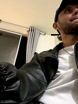 Michaell Spinelly online show from September 21, 3:11 am