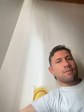 Michaell Spinelly online show from October 20, 4:18 pm