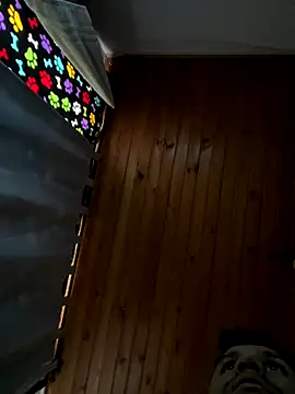 Michaell Spinelly online show from October 23, 7:23 pm