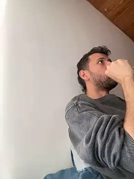 Michaell Spinelly online show from September 16, 7:04 pm