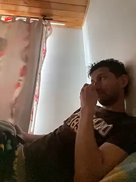 Michaell Spinelly online show from December 2, 8:32 pm