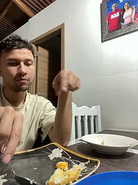 Michaell Spinelly online show from November 13, 3:10 am