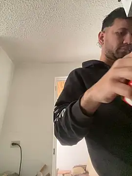 Michaell Spinelly online show from May 22, 2:59 pm