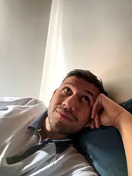 Michaell Spinelly online show from October 5, 2:19 pm