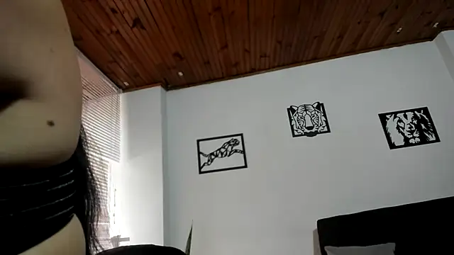 Snapshot of katherine_blair chatting on July 10, 12:49 pm katherine blair online show from July 10, 12:49 pm