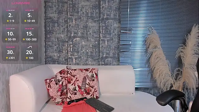 NathalyLeen online show from March 20, 8:32 pm