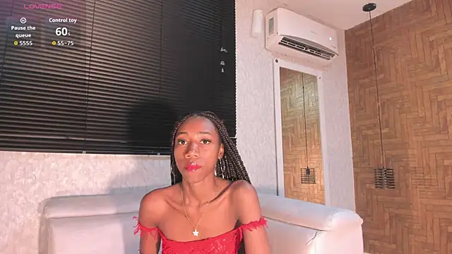 NathalyLeen online show from December 16, 3:44 am