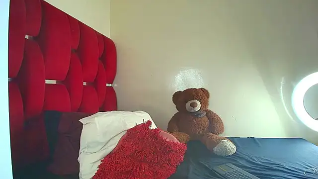 Snapshot of Camila_hot_ts chatting on January 8, 2:56 pm Camila hot ts online show from January 8, 2:56 pm