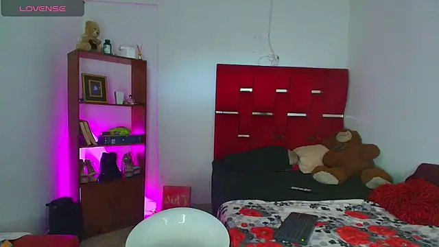 Snapshot of Camila_hot_ts chatting on February 18, 3:41 pm Camila hot ts online show from February 18, 3:41 pm