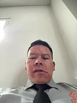 Manu0586 online show from April 18, 1:57 pm