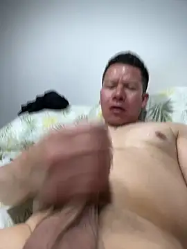 Manu0586 online show from March 13, 4:17 am