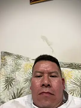 Snapshot of Manu0586 chatting on August 4, 1:21 am Manu0586 online show from August 4, 1:21 am