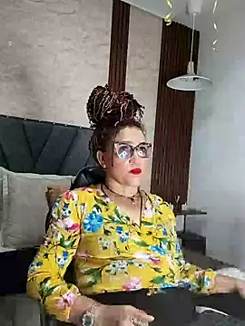Snapshot of Cailinmilf chatting on October 9, 10:10 pm Cailinmilf online show from October 9, 10:10 pm