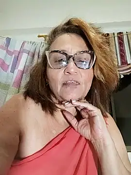 Snapshot of Cailinmilf chatting on September 23, 12:17 am Cailinmilf online show from September 23, 12:17 am