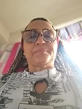Snapshot of Cailinmilf chatting on October 13, 10:10 pm Cailinmilf online show from October 13, 10:10 pm