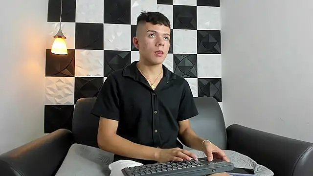 AndyFame1 online show from September 22, 7:09 pm