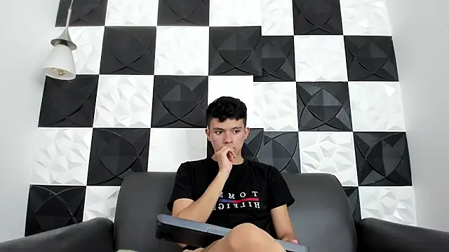 AndyFame1 online show from December 14, 6:57 pm