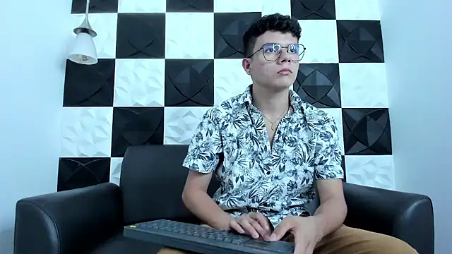 AndyFame1 online show from December 20, 6:55 pm