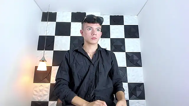 AndyFame1 online show from November 12, 6:56 pm