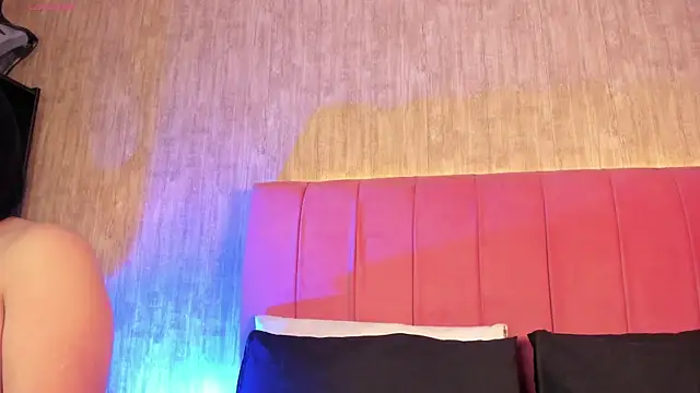 Kendra kobein online show from February 27, 8:08 pm