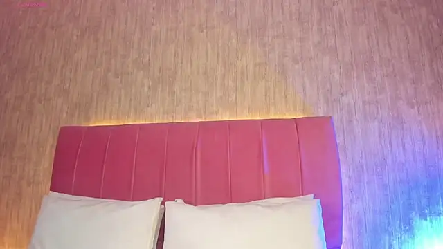 Kendra kobein online show from December 18, 9:07 pm