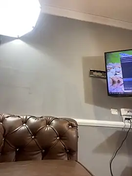 CharlesBrown  online show from December 5, 12:04 pm