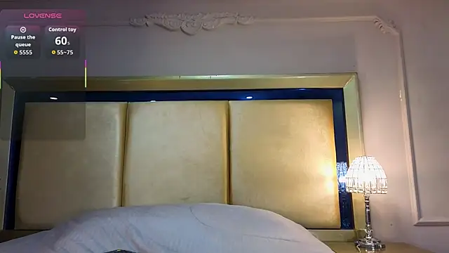 CharlesBrown  online show from November 26, 1:22 pm