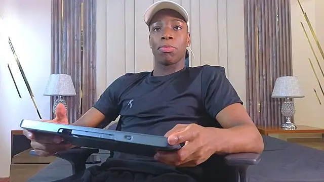 Snapshot of CharlesBrown_ chatting on May 18, 1:49 pm CharlesBrown online show from May 18, 1:49 pm