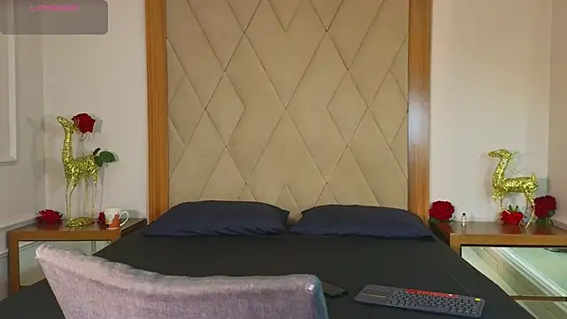 Snapshot of CharlesBrown_ chatting on May 21, 1:30 pm CharlesBrown online show from May 21, 1:30 pm