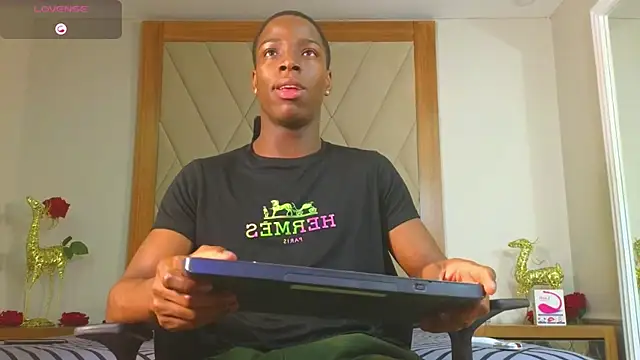 Snapshot of CharlesBrown_ chatting on May 24, 2:00 am CharlesBrown online show from May 24, 2:00 am