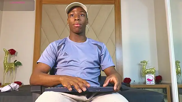 Snapshot of CharlesBrown_ chatting on May 22, 1:20 pm CharlesBrown online show from May 22, 1:20 pm