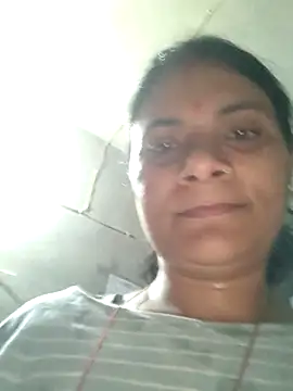 couple 71 online show from April 14, 1:38 pm