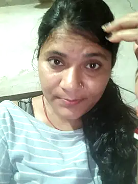 Snapshot of couple_71 chatting on April 27, 6:22 am couple 71 online show from April 27, 6:22 am