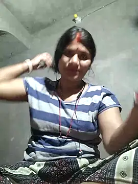 couple 71 online show from April 9, 5:30 pm